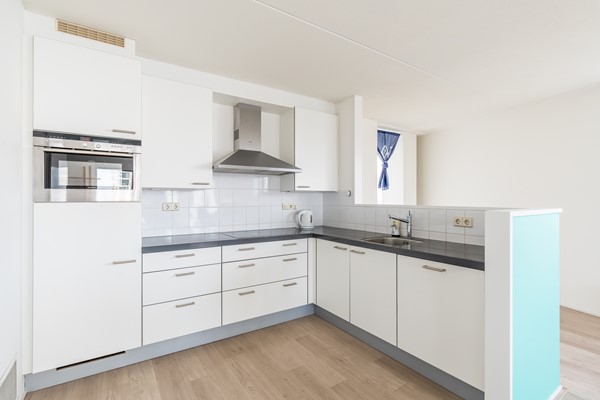 Medium property photo - Prins Willem-Alexanderweg 123, 2595 BT The Hague